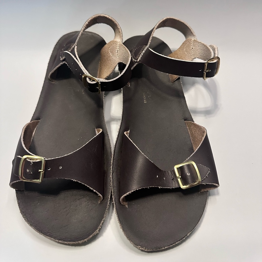 Sun San Surfer style dark brown, size 3 GUC